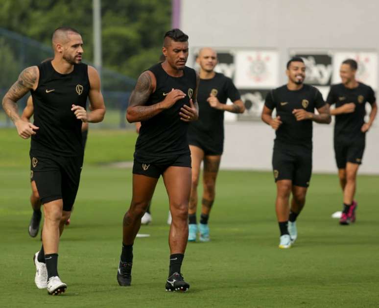 Com DM quase zerado, Corinthians se reapresenta após folga e inicia preparação para enfrentar o Santos