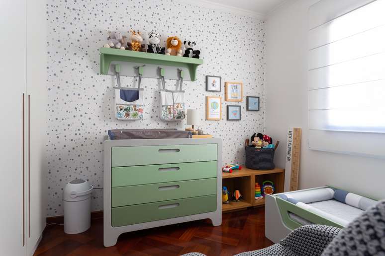 The farther from the window, the better! And if so, curtains, railings and screens are essentials. Project: Studio Tangram. The farther from the window, the better! And if so, curtains, railings and screens are essentials. Project: Studio Tangram.