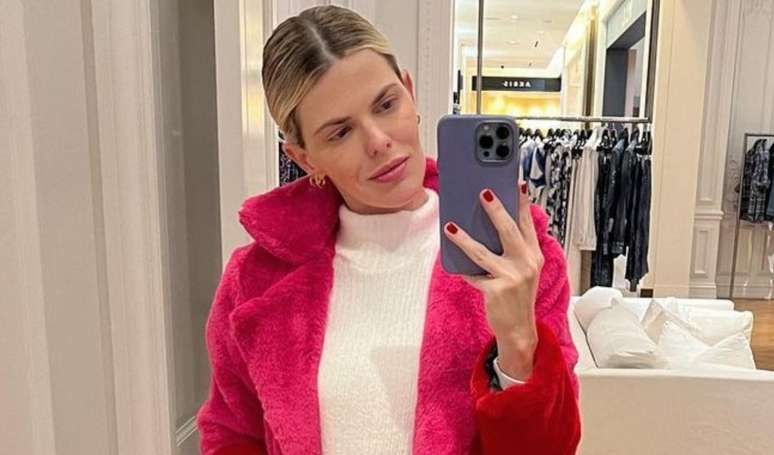 After leaving the treatment, Lara Nesteruk publishes a post in response to Neto Dourado.  Watch!