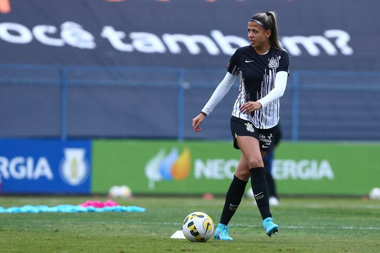 Gi Campiolo celebra retorno antes da estreia do Corinthians no Brasileirão