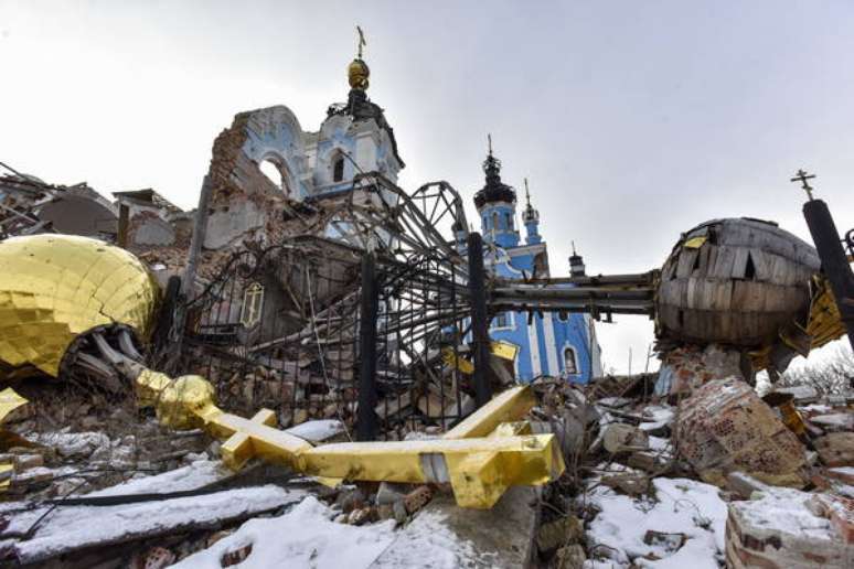 Monastério destruído em Bohorodychne, na região ucraniana de Donetsk