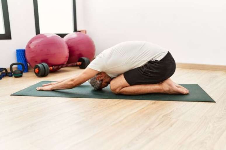 Sentar nos calcanhares |