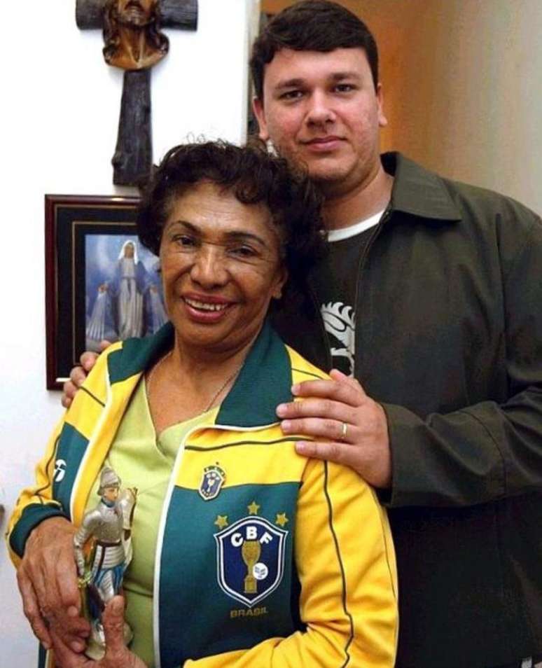 "Dona Vitória" e o jornalista Fábio Gusmão