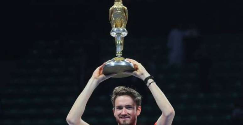 Medvedev vence Murray e é campeão do torneio de Doha