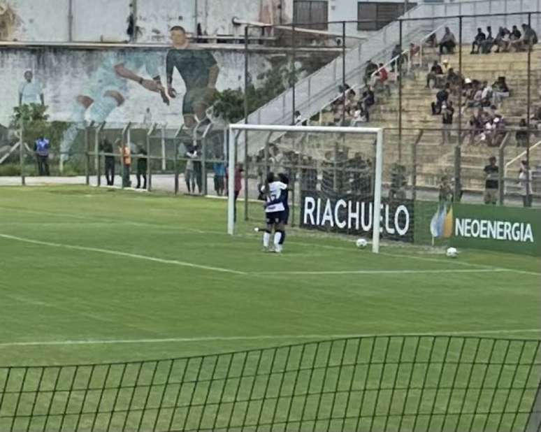 Destaque do time feminino do Corinthians elogia postura das jogadoras do Ceará em goleada