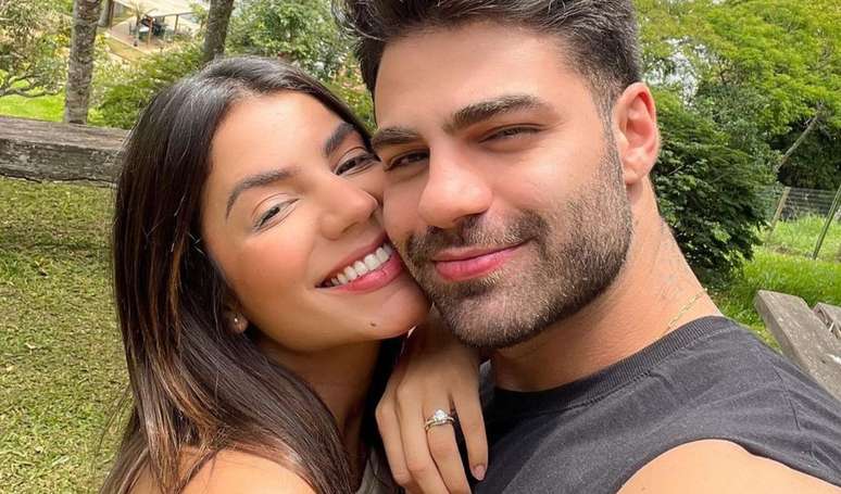 DJ Netto confirmou o fim de relacionamento com Hariany Almeida.