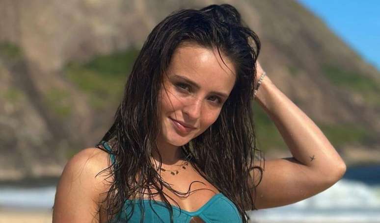 Larissa Manoela wears a ‘different’ cut bikini and enchants her followers.  Watch!