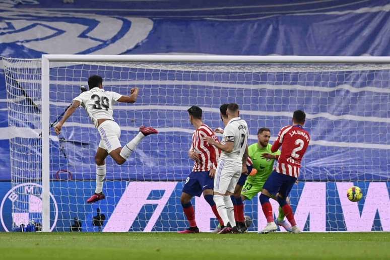 Jovem Álvaro empata o Derby de Madri (Foto: OSCAR DEL POZO / AFP)