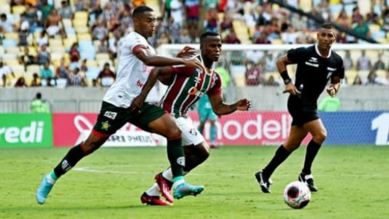 Arias foi substituído no segundo tempo e saiu com raiva (Foto: Mailson Santana/ Fluminense)