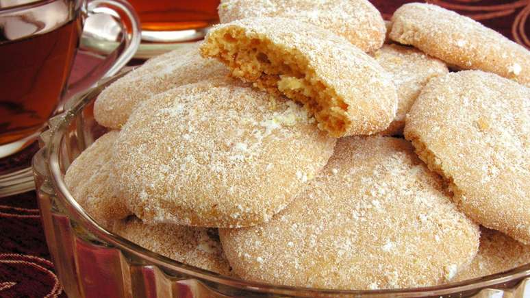 Honey biscuit with orange