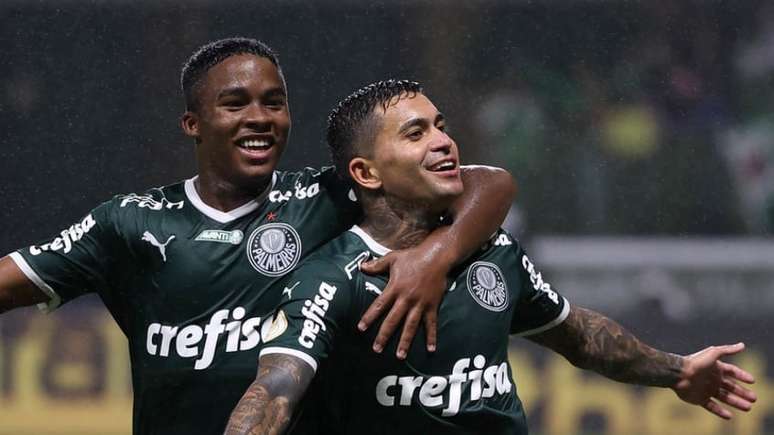 Zika Out!  Dudu and Endrick want the first goal of the year looking for another win for Palmeiras