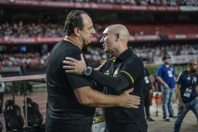 Técnico do São Bernardo revela mensagem de Rogério Ceni após vitória