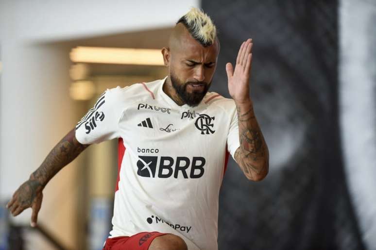 Wesley se recupera e está à disposição para Flamengo x Palmeiras