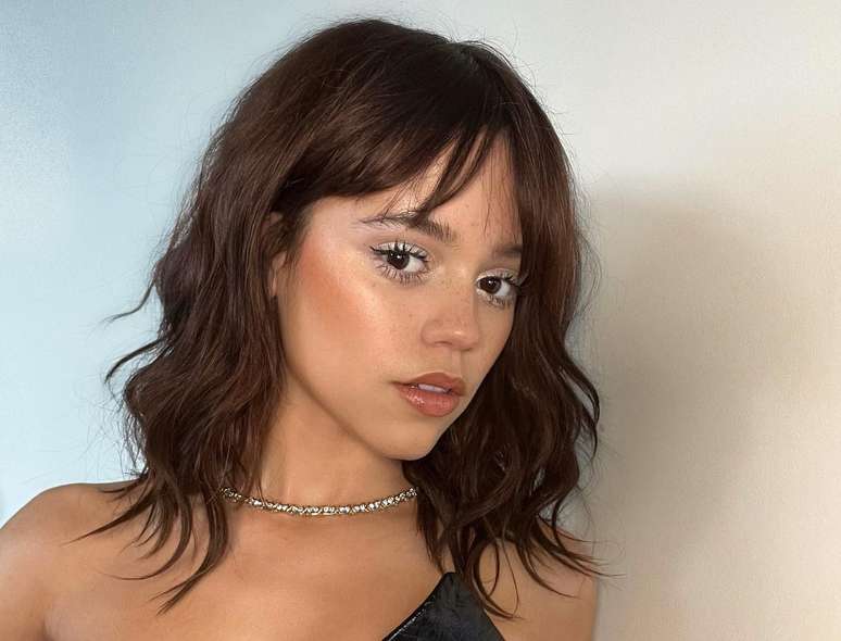 Jenna Ortega wearing a 1994 Versace dress to the SAG Awards