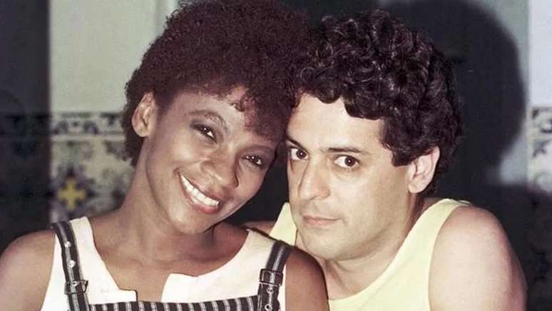 Zezé Motta ao lado de Marcos Paulo na novela "Corpo a Corpo", em 1984: "fiquei assustada com o tamanho da repercussão que teve a minha personagem com público"