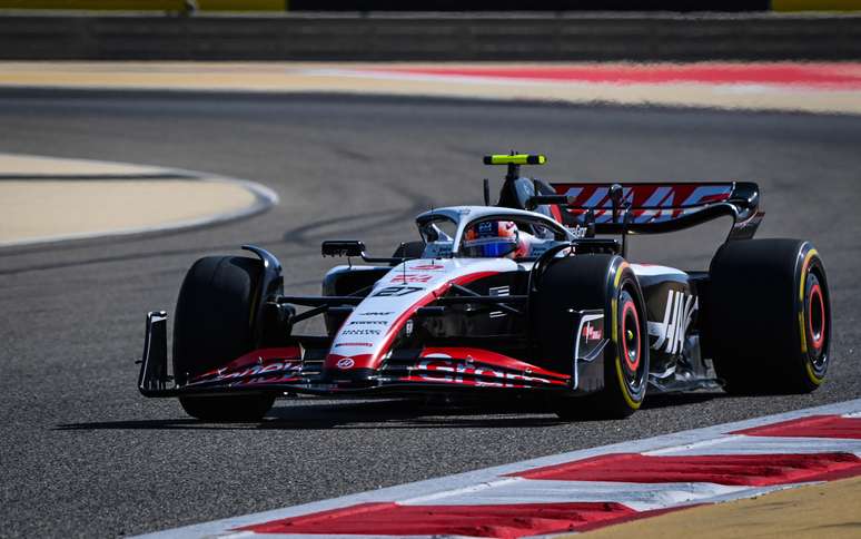 Hulkenberg a bordo do VF-23