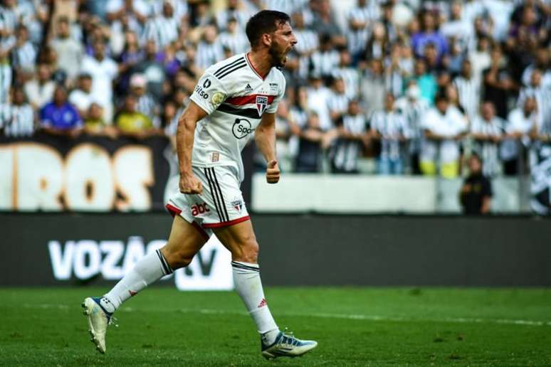 Calleri durante jogo contra o Ceará no ano passado, pelo Brasileirão (Foto: Rubens Chiri/São Paulo FC)