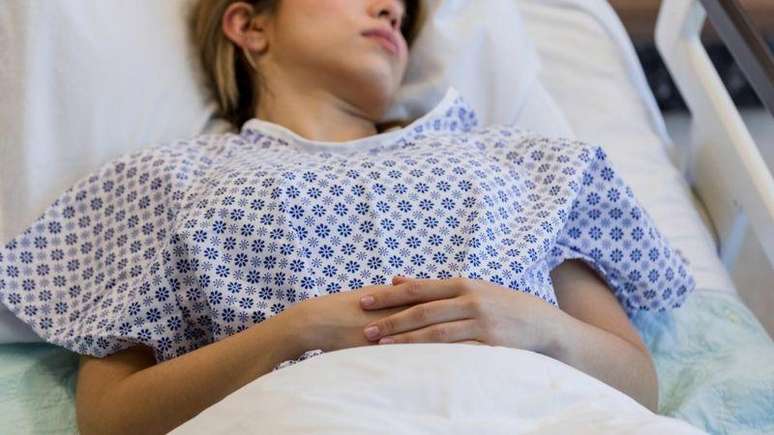 N&atilde;o falar sobre um aborto espont&acirc;neo caso ocorra, dizem especialistas e mulheres que j&aacute; passaram por isso, invalida e torna invis&iacute;vel o luto