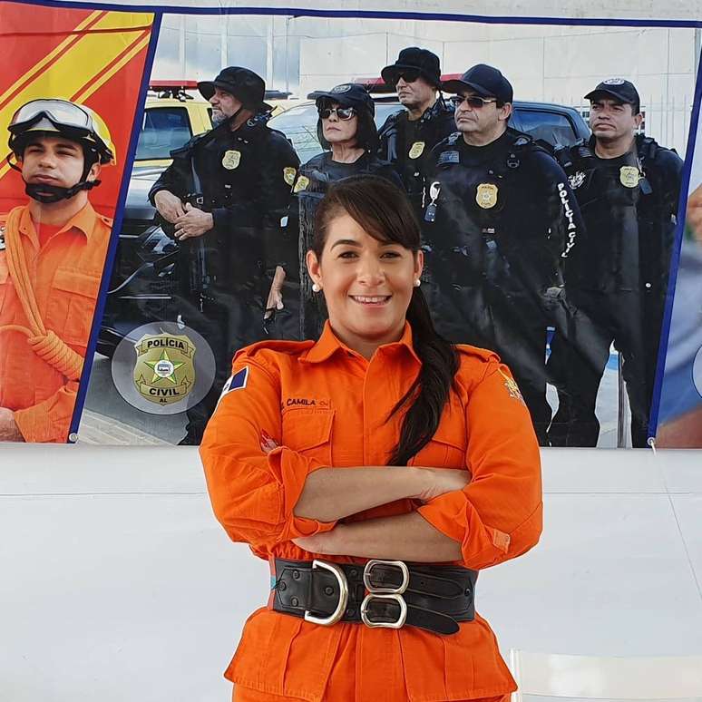With a firefighter father, Camila passed the contest at age 19