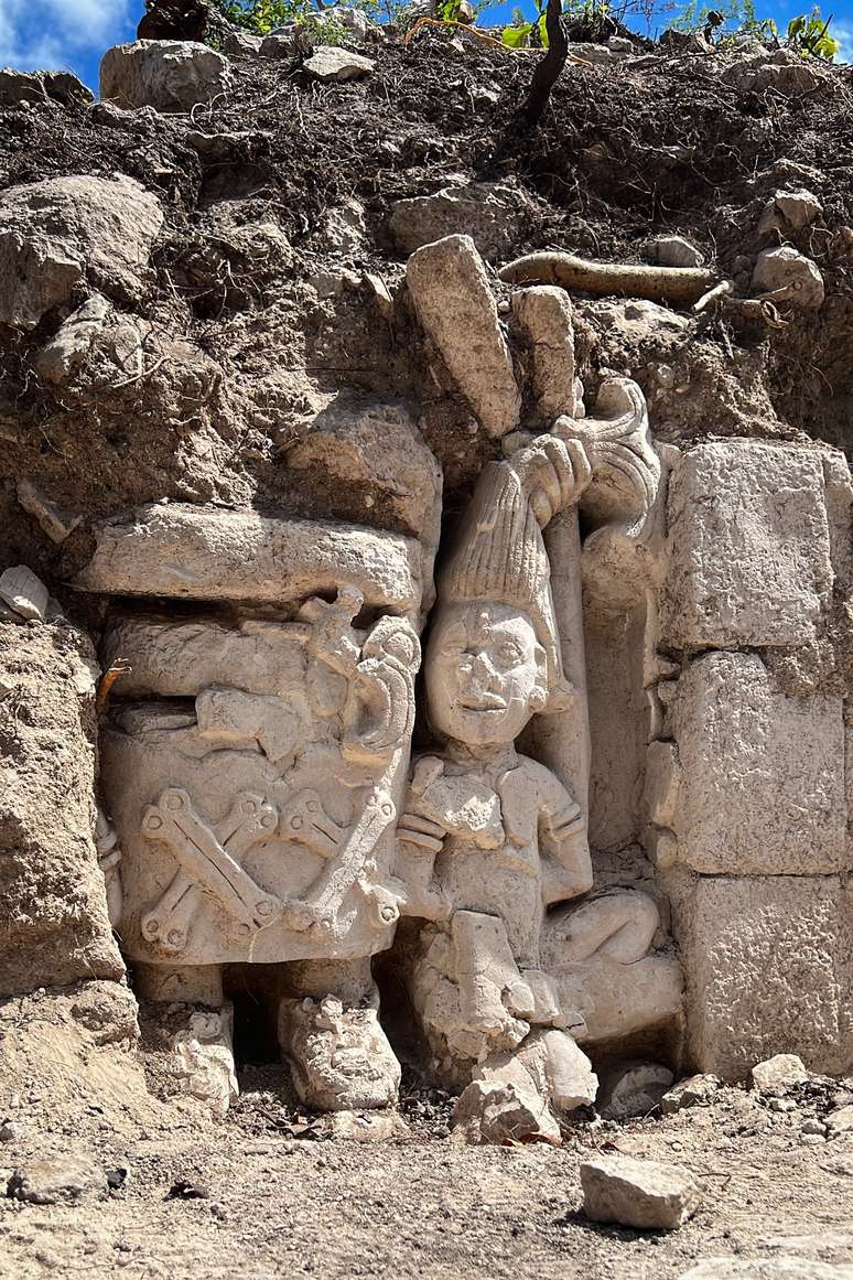 Esculturas pré-hispânicas também foram encontradas em obras de ferrovia