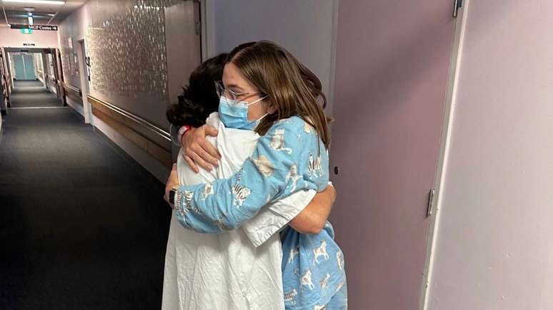 Mother donates uterus to daughter in pioneering transplant in Australia