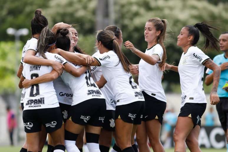 Goleada no feminino rende ao Corinthians liderança de engajamento em duas redes sociais