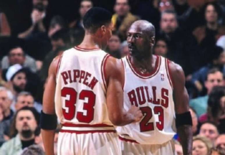 Michael Jordan e Scottie Pippen atuaram juntos no Chicago Bulls (Foto: Scott Cunningham/AFP)