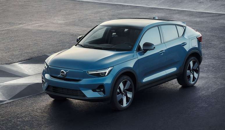 Volvo faz promo&ccedil;&atilde;o para modelos el&eacute;tricos no Brasil.