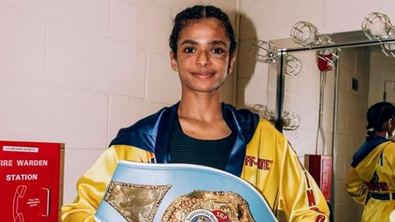 Além do boxe, pugilista éembaixadora da UNICEF no Reino Unido (Foto: Reprodução / Instagram Ramla Ali)