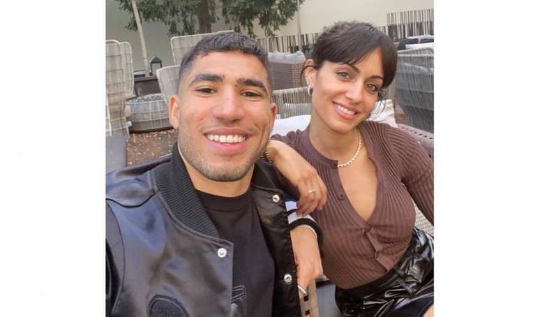 Achraf Hakimi namora a atriz Hiba Abouk desde 2018 (Foto: Reprodução/Instagram)