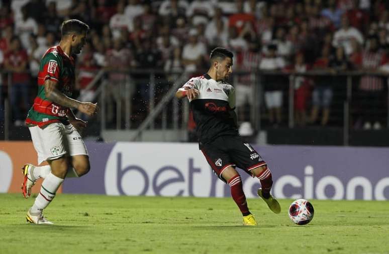 Pedrinho foi anunciado no São Paulo como reforço nesta temporada, mas futuro do jogador é incerto (Foto: Rubens Chiri/São Paulo FC)