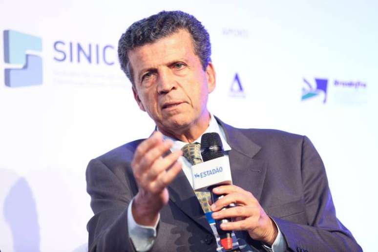 Custo para contornar todas as quest&otilde;es para implementar um trem-bala no Brasil &eacute; alto, diz Cl&aacute;udio Frischtak