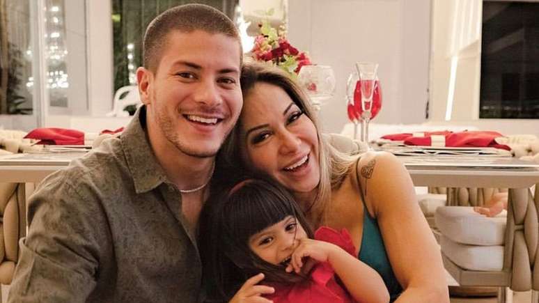 Ma&iacute;ra Cardi e Arthur Aguiar. Reprodu&ccedil;&atilde;o/Instagram