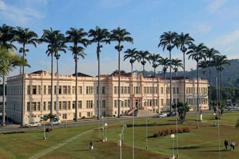 Campus da Universidade Federal de Viçosa, em Minas Gerais; início do semestre 2023.1 foi adiado para 20 de março