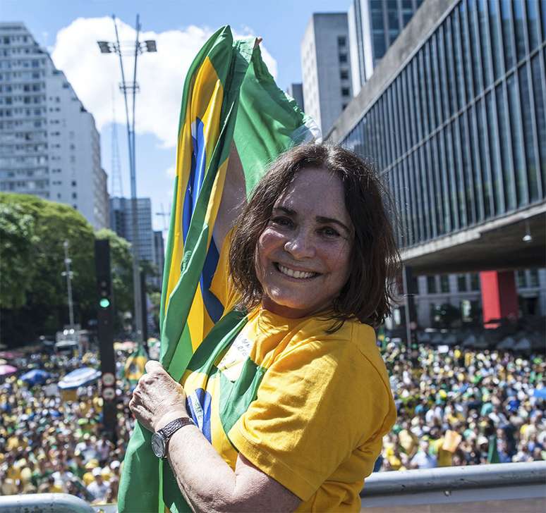 Regina Duarte apologizes for xenophobic video: ‘I don’t have enough background’