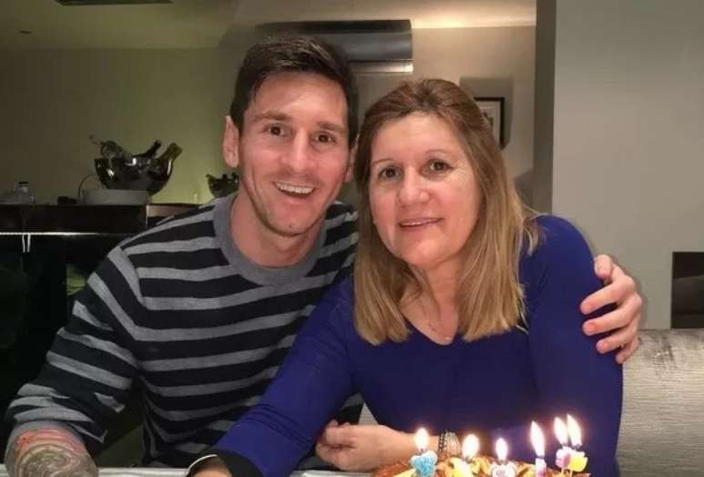 Mãe de Messi se manifestou sobre ataque a supermercado da família e ameaça ao ídolo