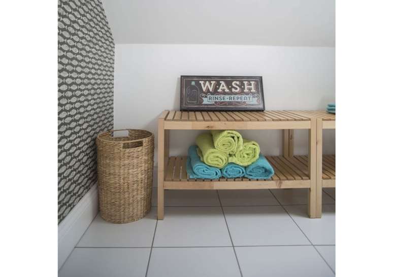 Slatted wooden shelves are always welcome.