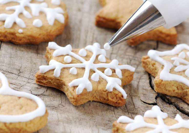 Take your pastries to the next level when you use the right icing nozzles!