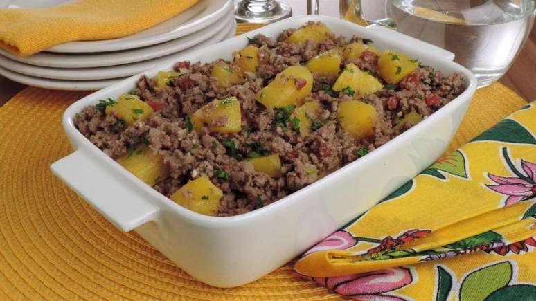 Carne moída com mandioquinha