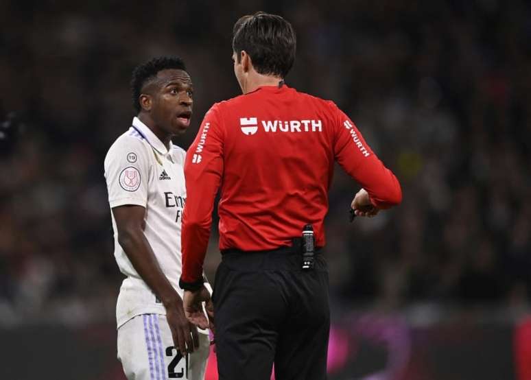 Vini Jr’s protests against referees are being discussed in Spain