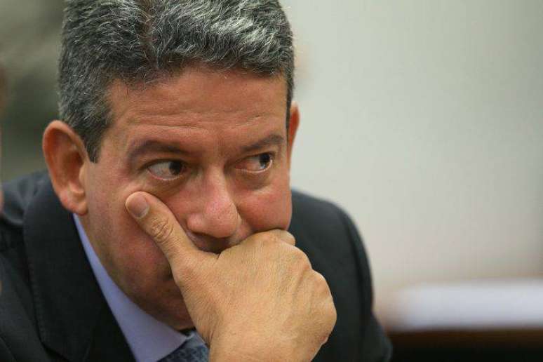 Segundo o presidente da C&acirc;mara, Pa&iacute;s caminha para ter sete ou oito partidos no futuro.