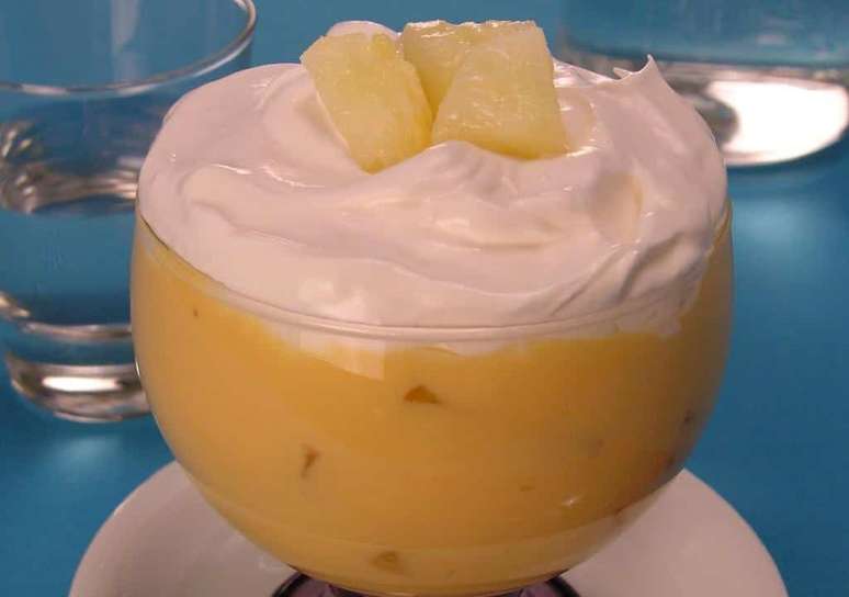 Ice cold desserts with pineapple to cool off Ice cold desserts with pineapple to cool off