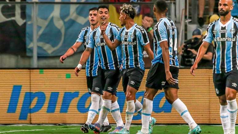 Grêmio goleia o Veranópolis por 5 a 0 e confirma vaga na semi do Gauchão -  Grêmio - Jornal VS