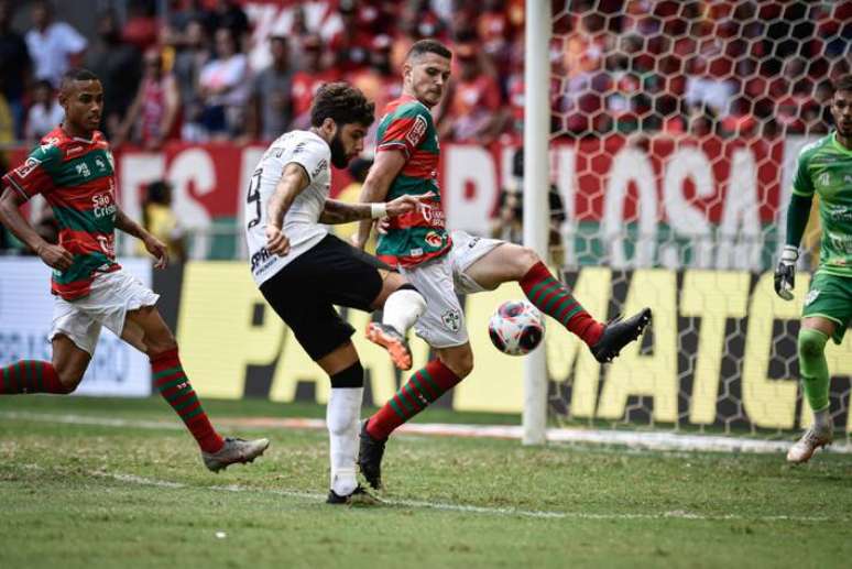 Portuguesa e Corinthians empataram sem gols em Brasília.