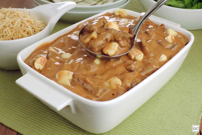 receitas de estrogonofe de carne simples