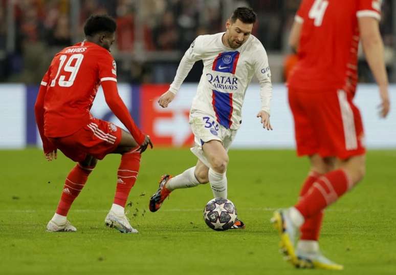‘Disappears in decisive matches’: Former PSG player attacks Messi after Champions League crash