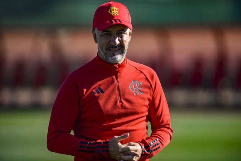 Vítor Pereira vive turbulência no início de trabalho do Flamengo (Foto: Marcelo Cortes/Flamengo)