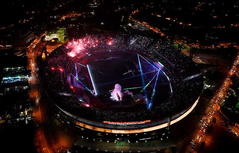 Estádio do Morumbi receberá show da banda Red Hot Chili Peppers em novembro; veja data