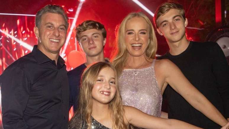 Luciano Huck e fam&iacute;lia Reprodu&ccedil;&atilde;o/Instagram