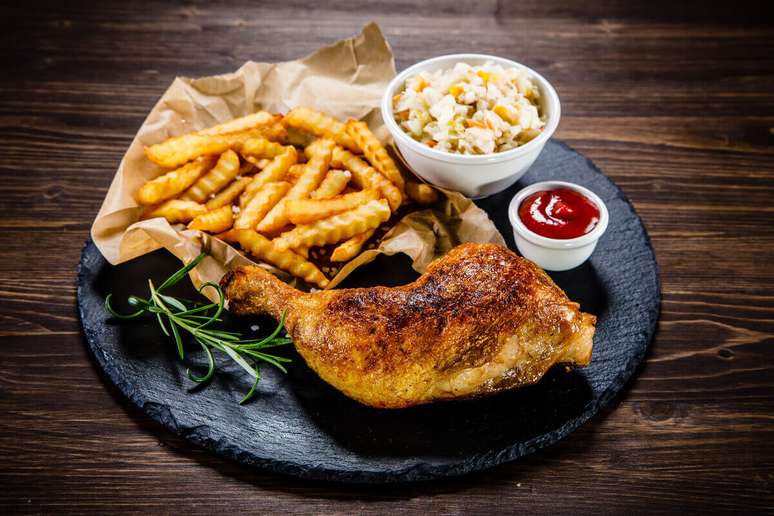 Batata frita e coxa de frango são destaques culinários no filme ‘Top Gun: Maverick’ 